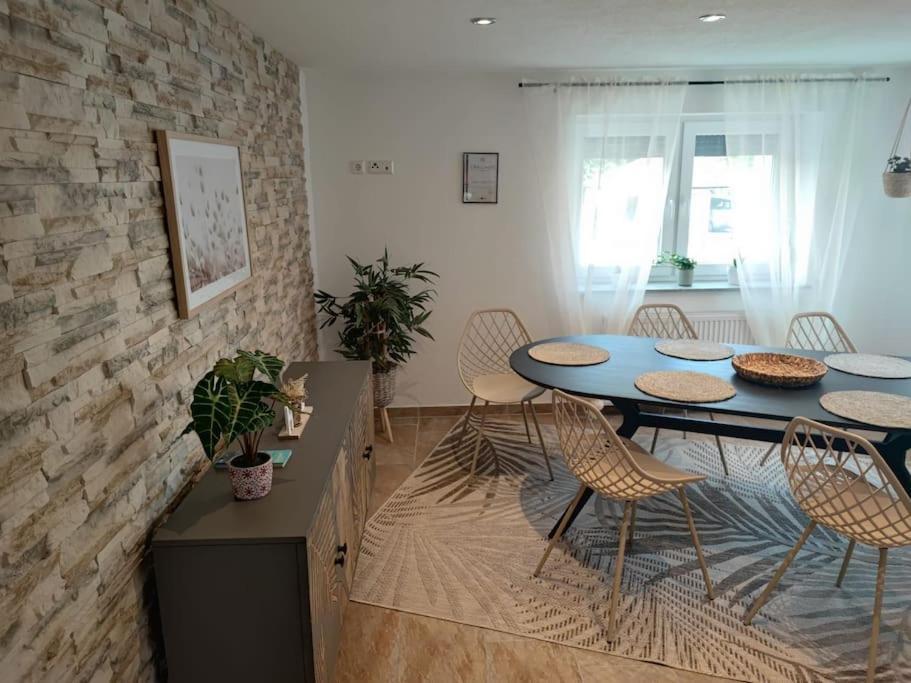 -Stadthaus Ida- Mit Grosser Dachterasse, Am Schlosspark, Luftkurort Kisslegg, Boxspringbetten, Kaffeevollautomat, Smarttv, Familienfreundlich, Grosszuegig, Zentral Esterno foto