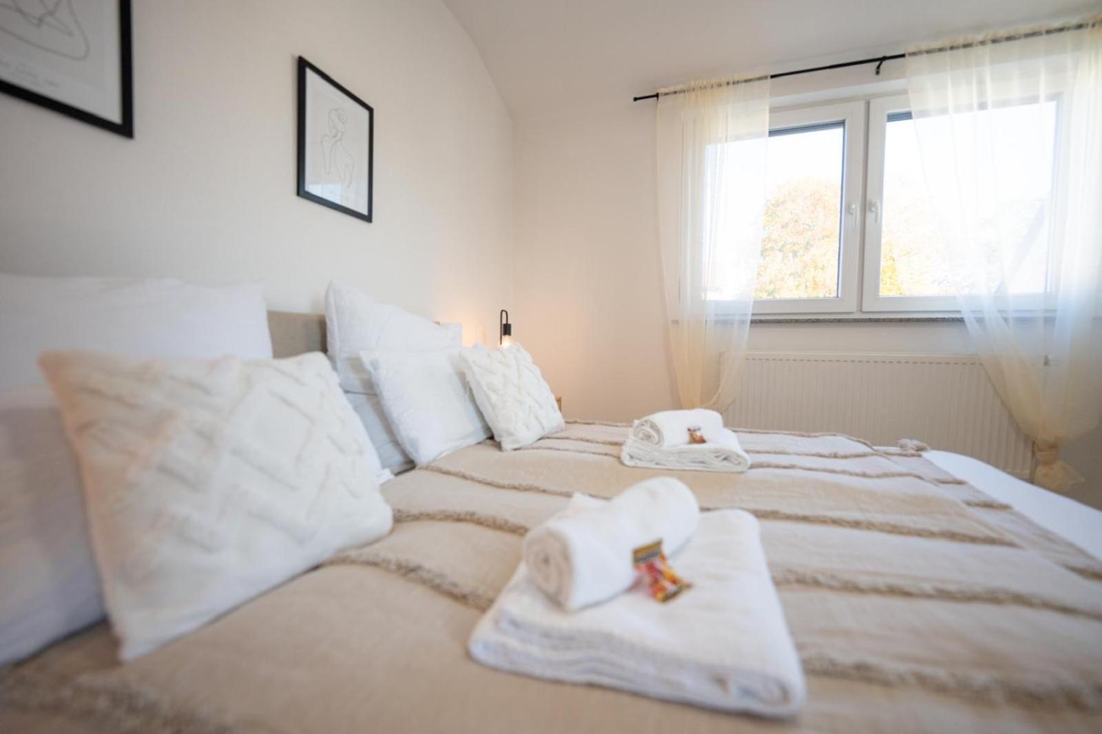 -Stadthaus Ida- Mit Grosser Dachterasse, Am Schlosspark, Luftkurort Kisslegg, Boxspringbetten, Kaffeevollautomat, Smarttv, Familienfreundlich, Grosszuegig, Zentral Esterno foto